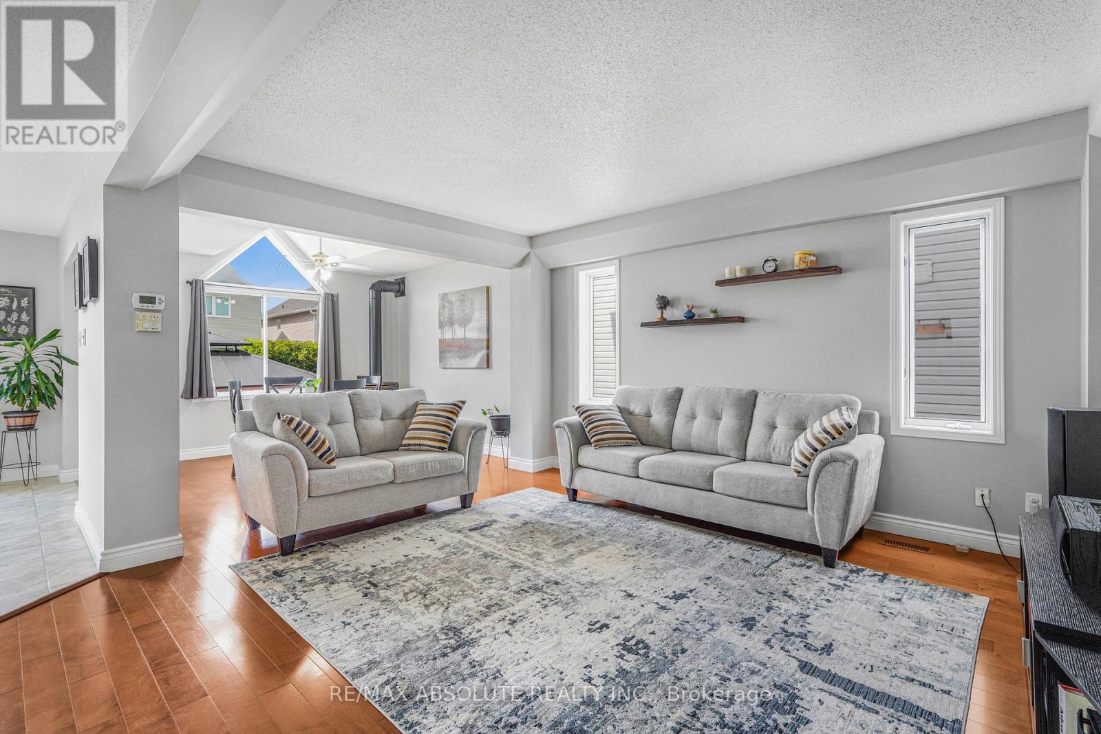 879 PARADISE CRESCENT - 13