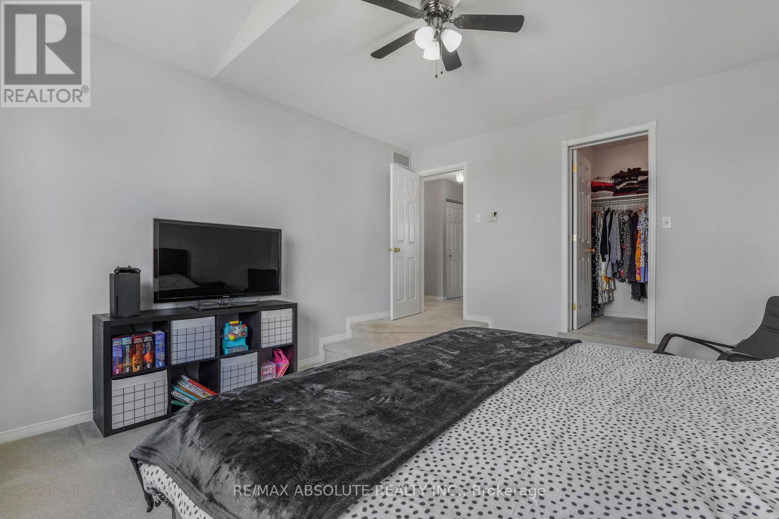 879 PARADISE CRESCENT - 19