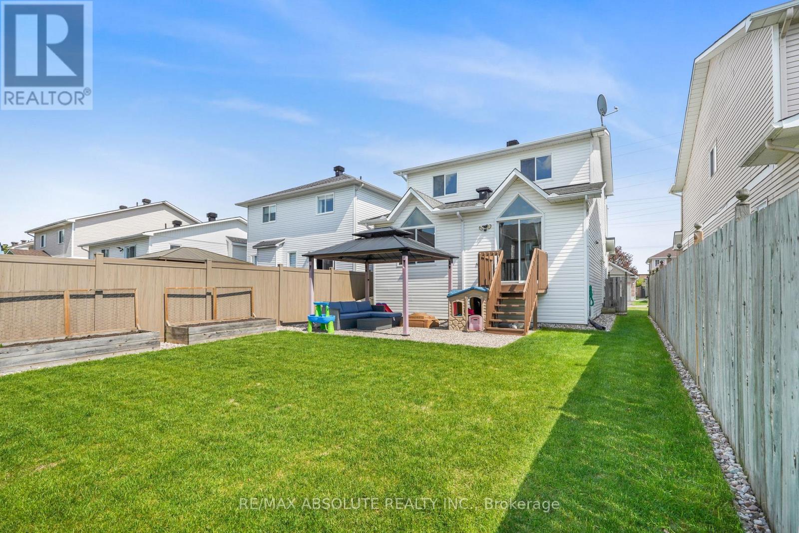 879 PARADISE CRESCENT - 24