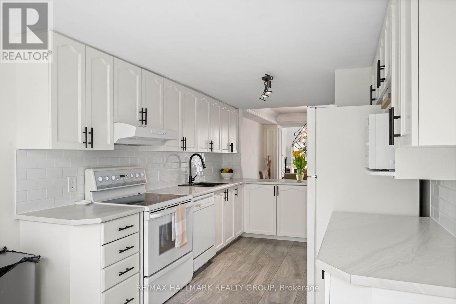 1109 GABLEFIELD PRIVATE - 9