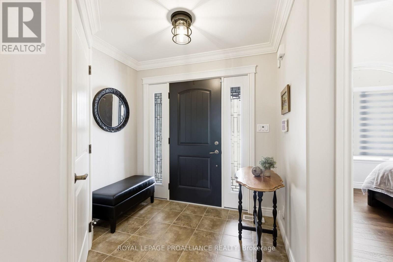 9 ROSSLYN DRIVE - 5