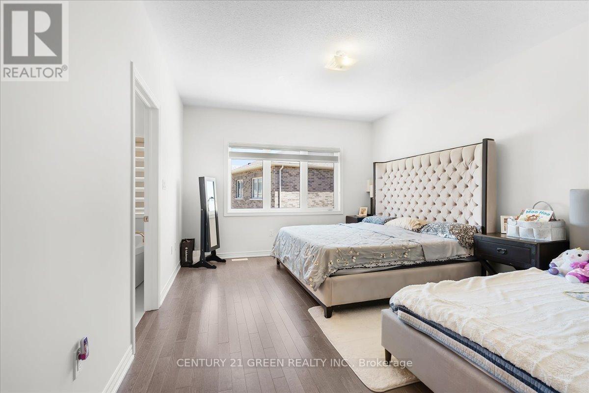 384 KENNEDY CIRCLE W - 20