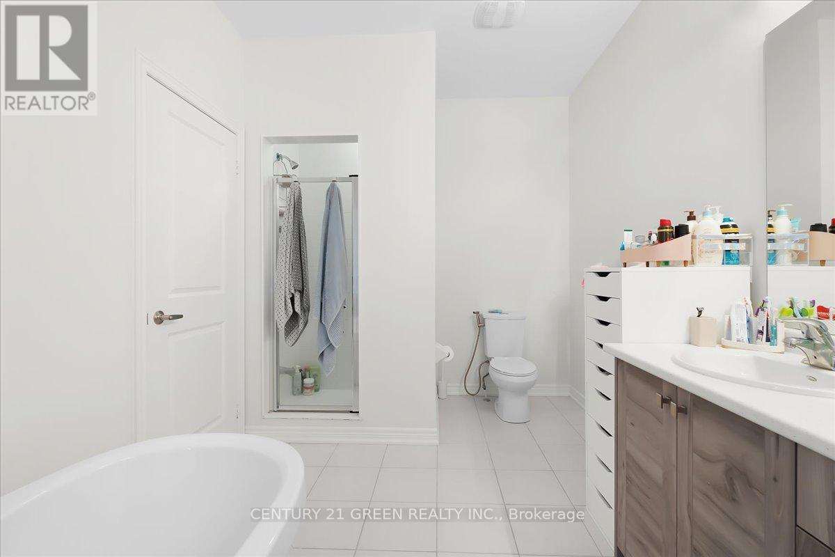 384 KENNEDY CIRCLE W - 24