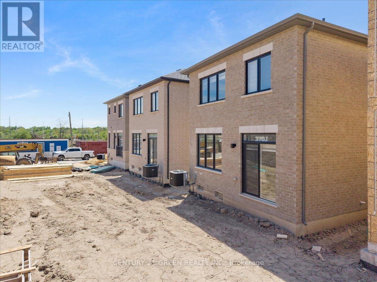 384 KENNEDY CIRCLE W - 35