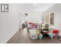 384 Kennedy Circle W, Milton, ON L9T7E7 Photo 7
