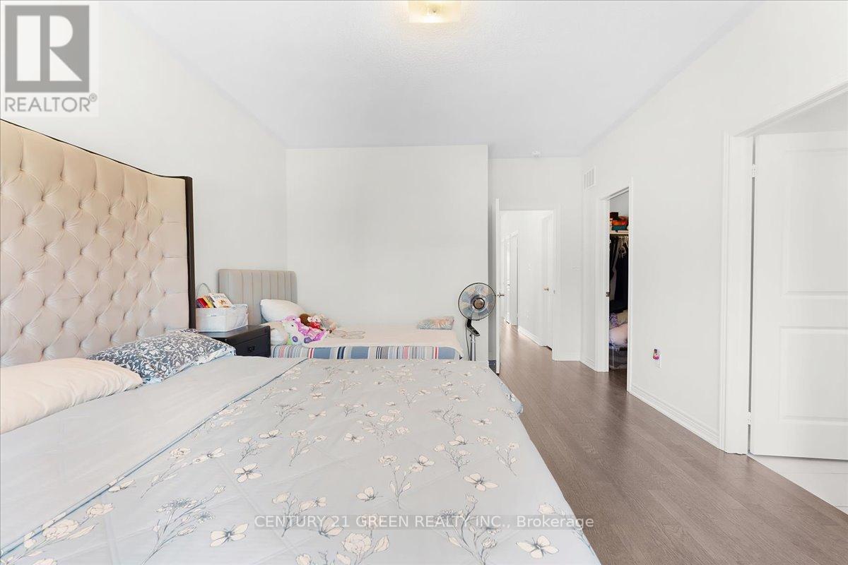 384 KENNEDY CIRCLE W - 21