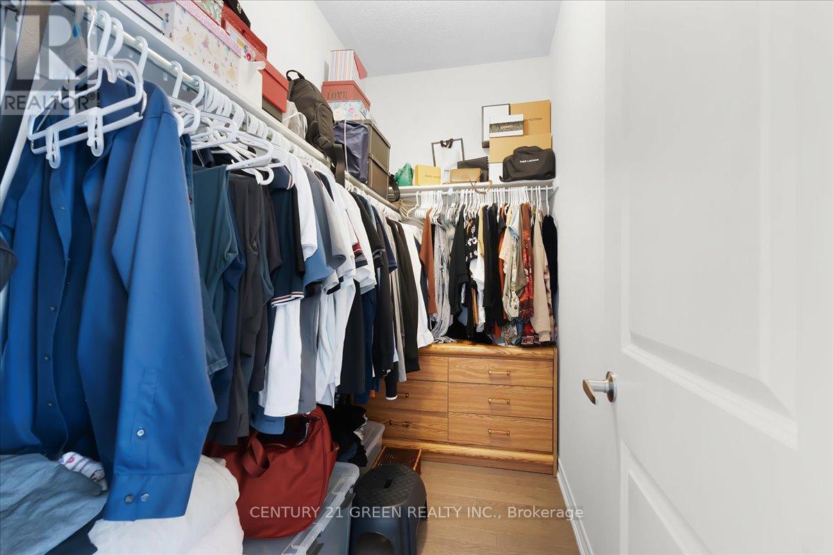 384 KENNEDY CIRCLE W - 22