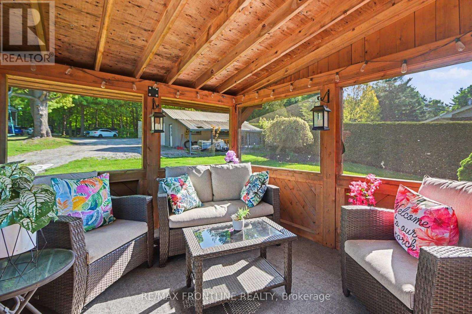 2436 RIDEAU FERRY ROAD - 26