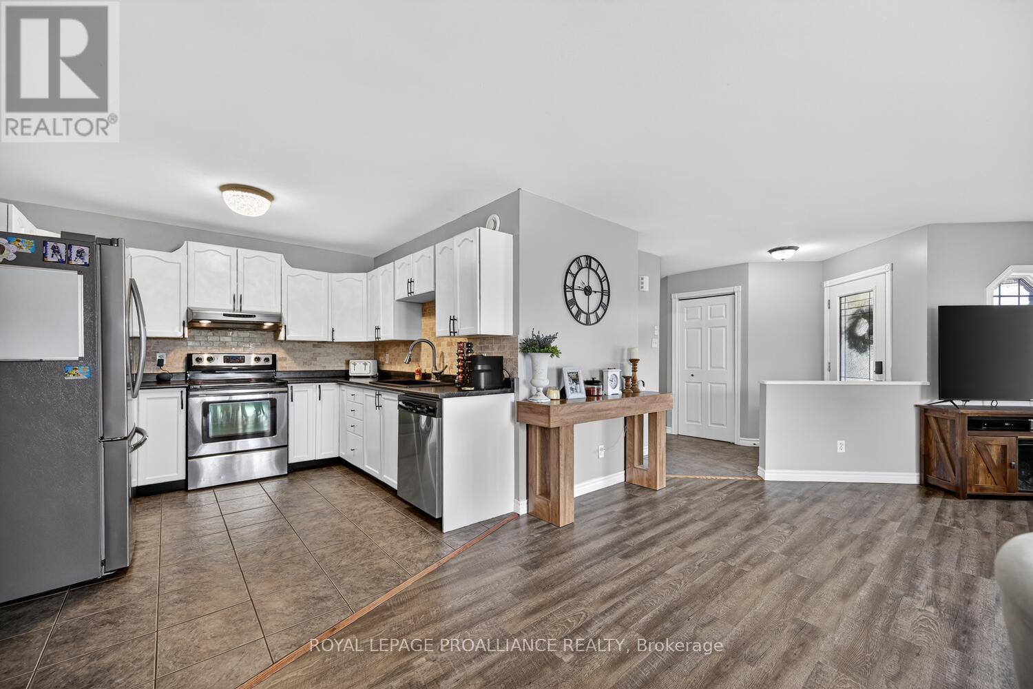5500 MEADOWBROOK DRIVE - 13