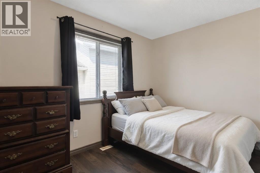 11113 66A Avenue - 8