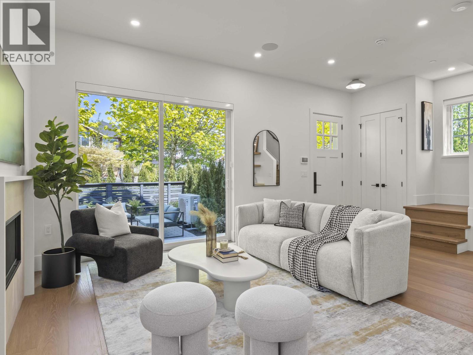 1 2848 19TH Avenue - main photo