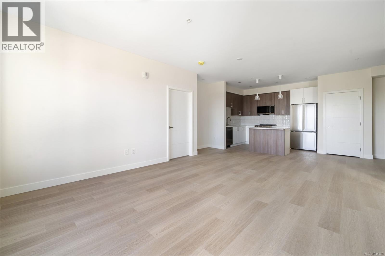 #211 777 Station Ave - 5