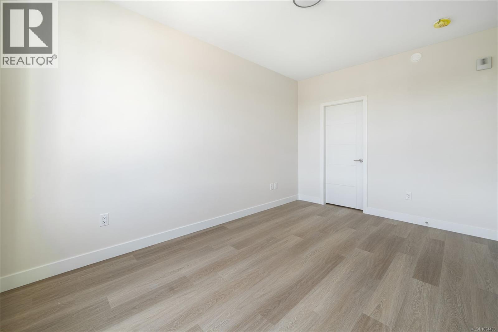#211 777 Station Ave - 7