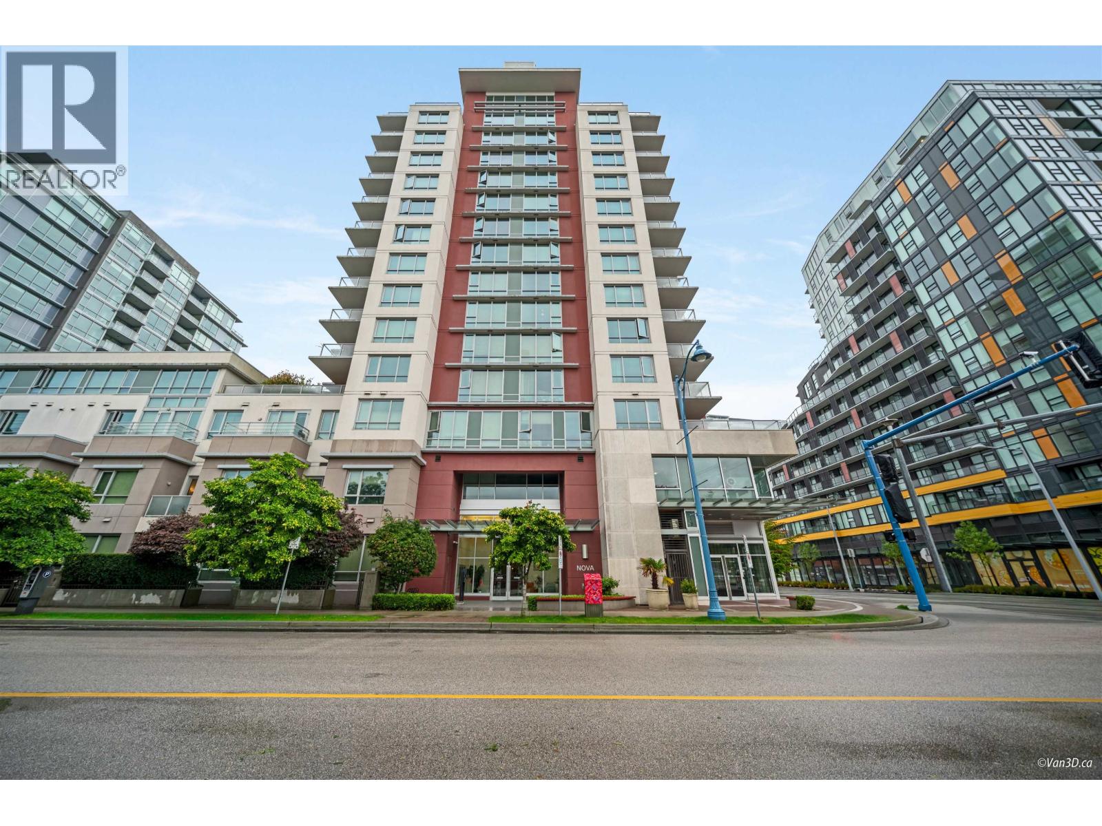 503 6733 BUSWELL Street - main photo