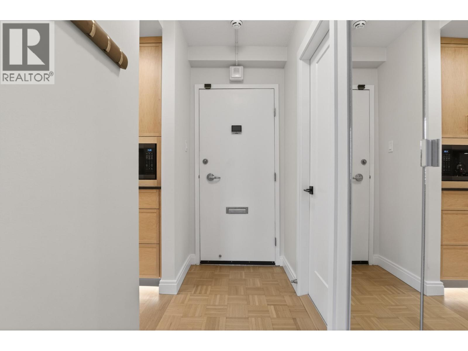 407 1330 HARWOOD Street - photo 2