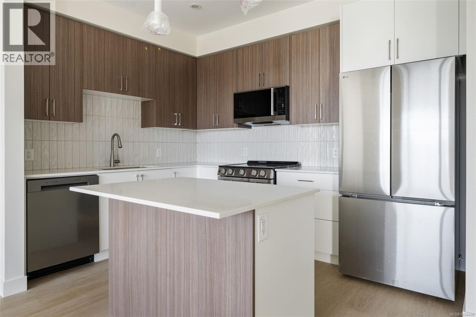 #211 777 Station Ave - 2