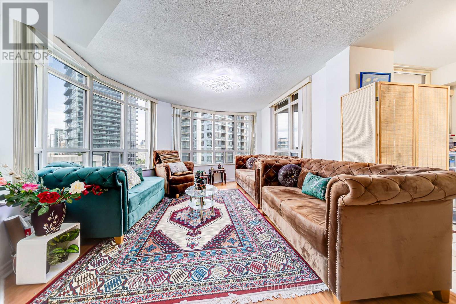 #1225 3888 DUKE OF YORK BOULEVARD - 8