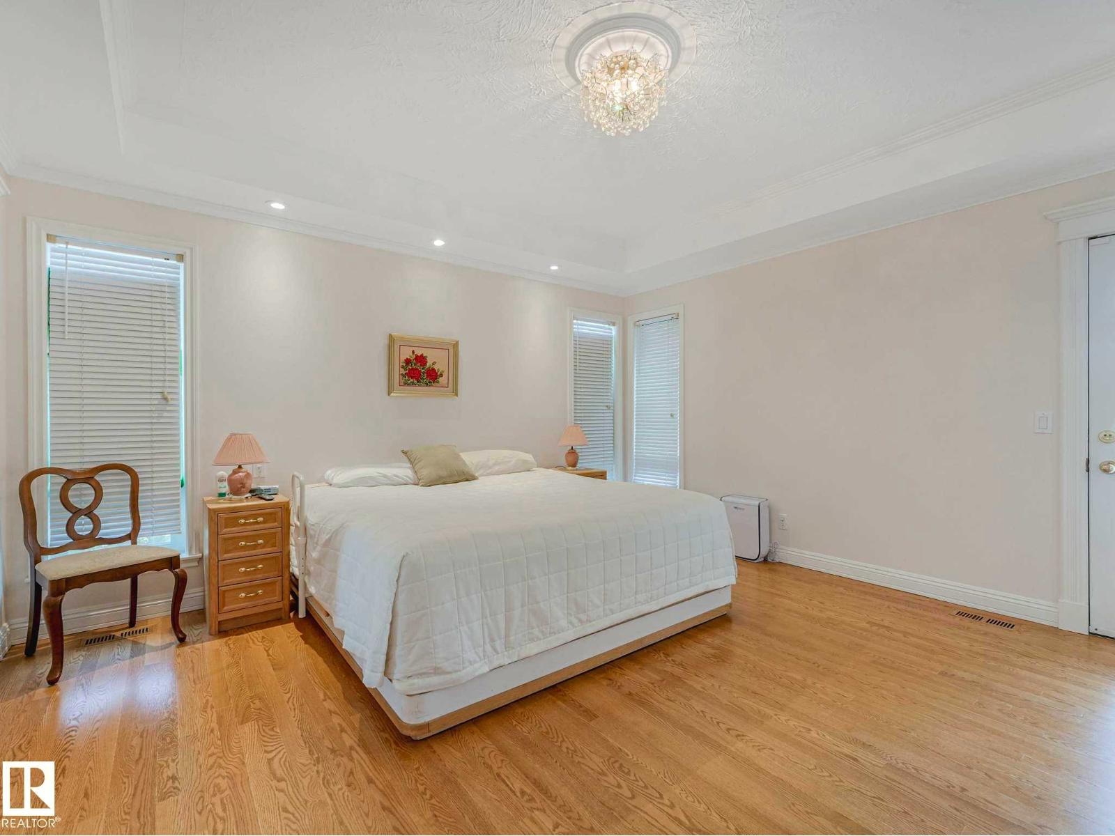 14303 50 AV NW - 25