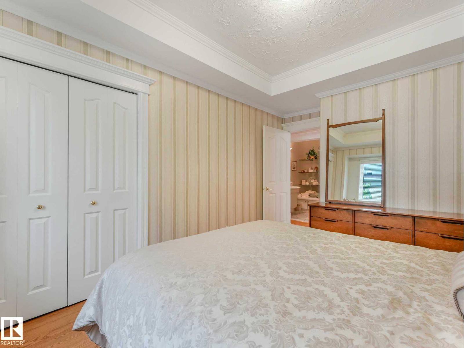 14303 50 AV NW - 33