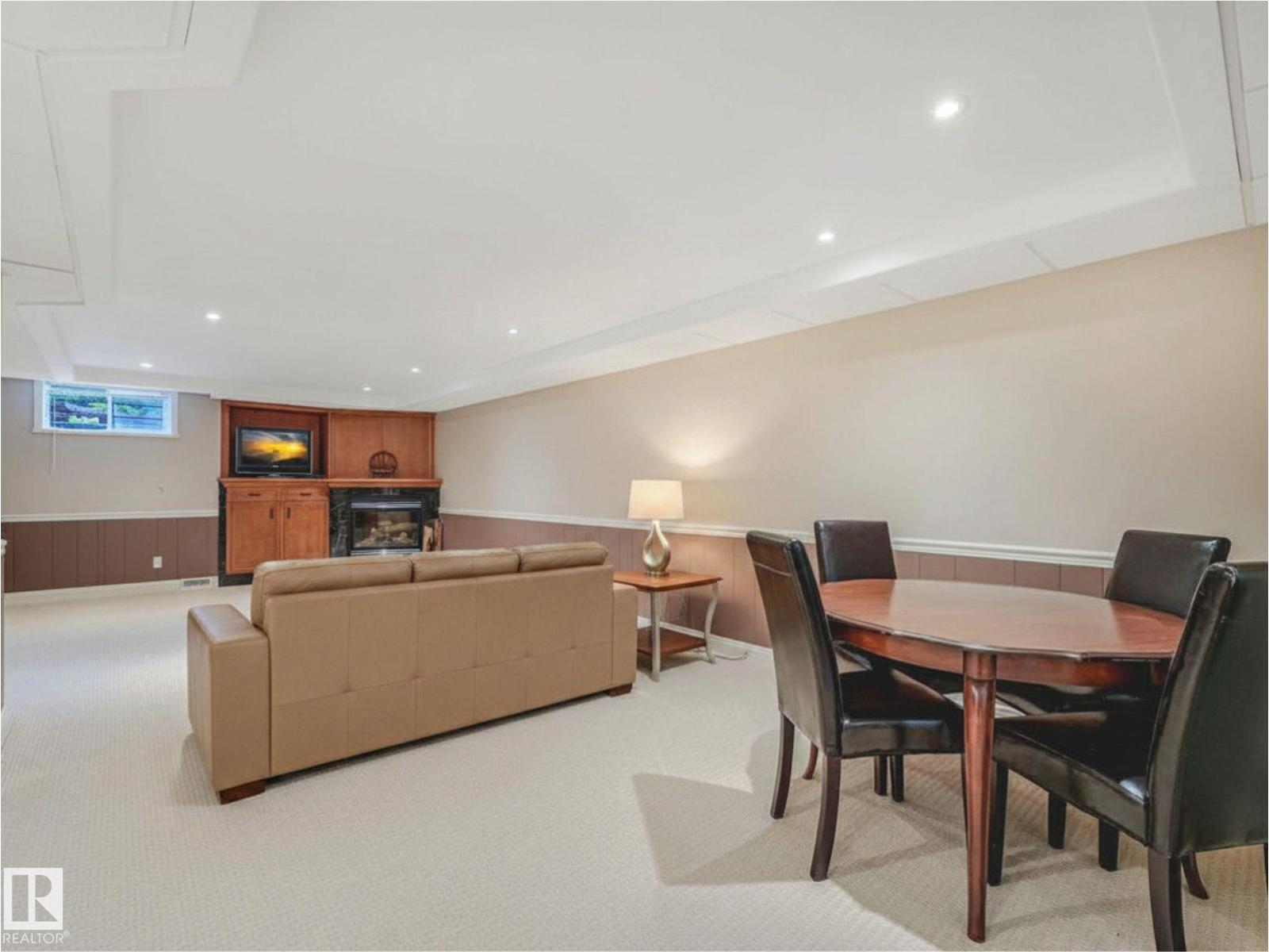 14303 50 AV NW - 52