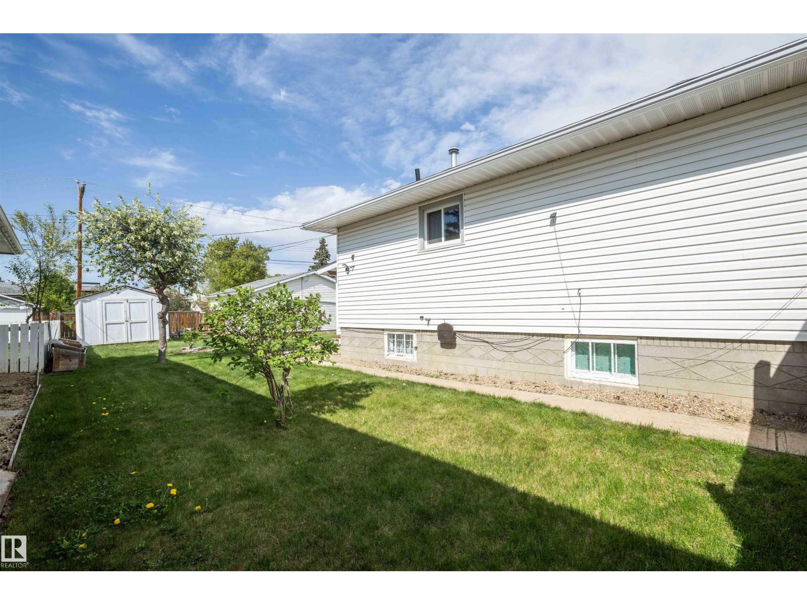 4414 54 AV — photo 14