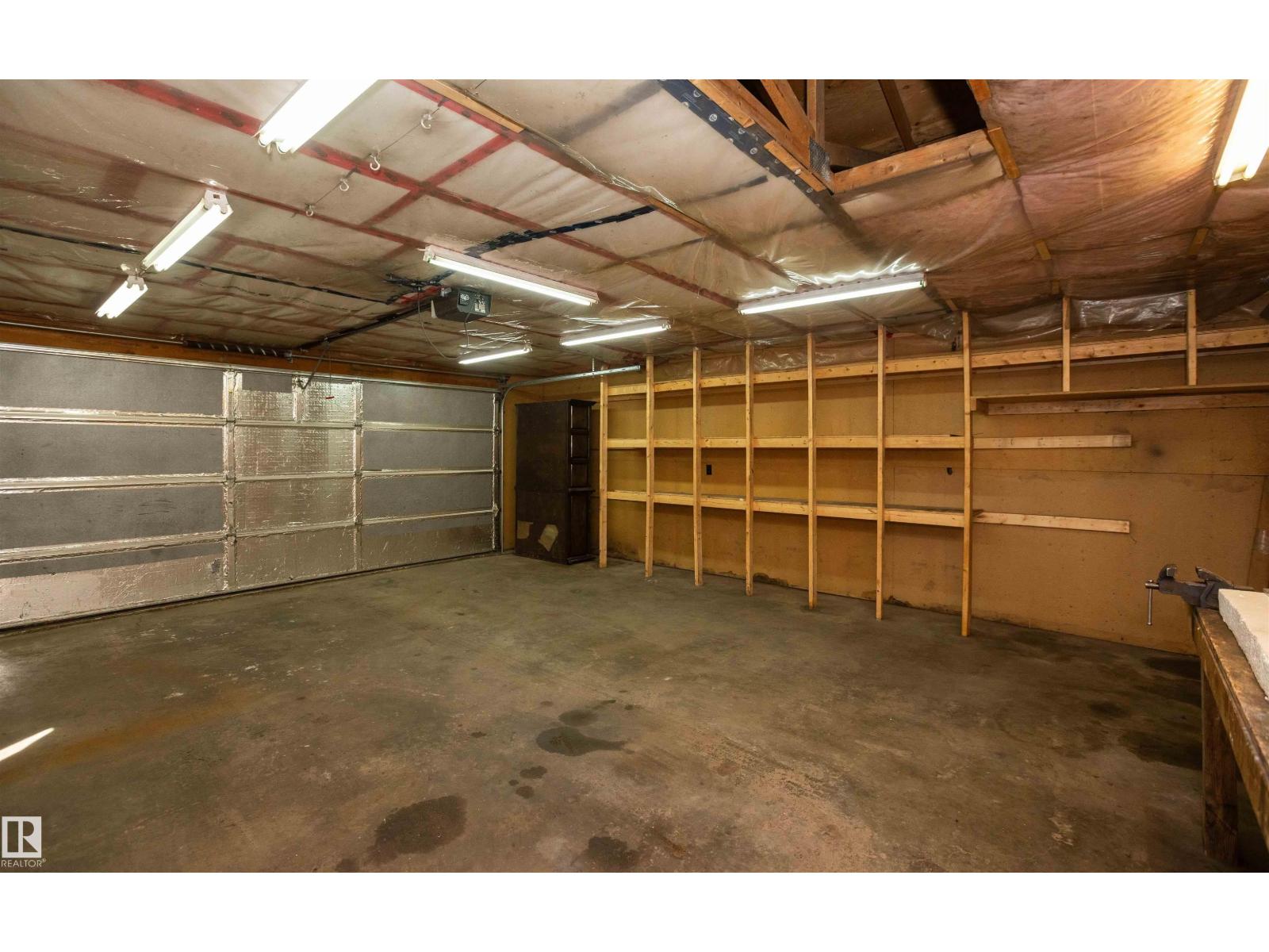 4414 54 AV — photo 21