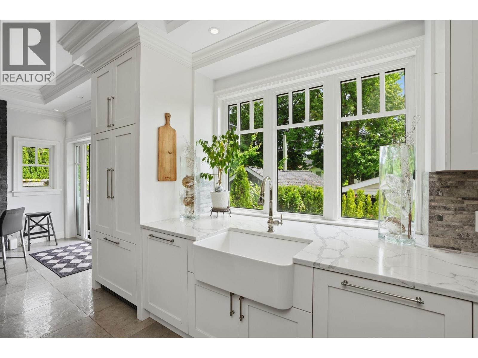 5 Bed, 4 Bath House for Sale in Vancouver – 4098 W 16TH AVENUE, Vancouver – MLS# R3128688 - Image 9