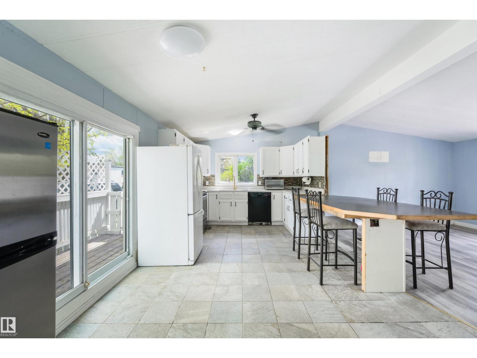 6 Hillcrest DR NW - 10