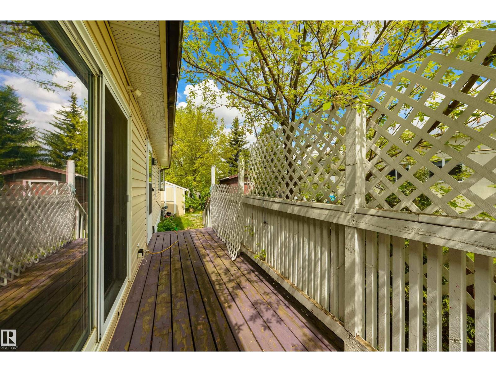 6 Hillcrest DR NW - 32