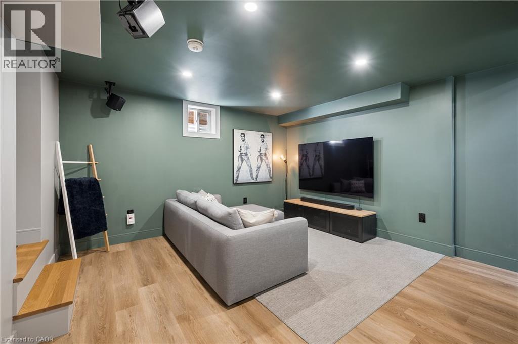 77 BINGEMAN Street - 32
