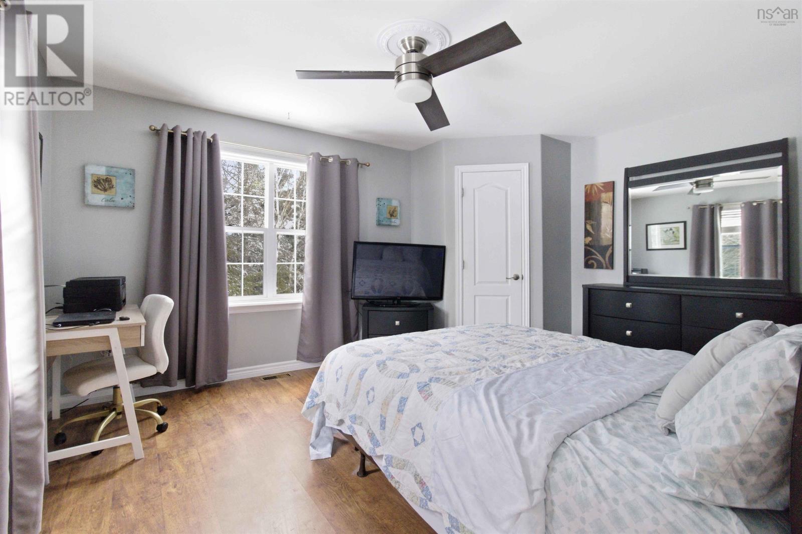 378 Kingswood Drive - 37