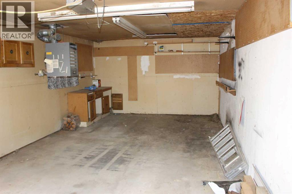 120 5 Street — photo 32