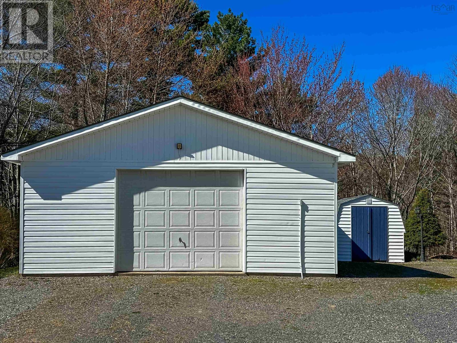 2630 Poplar Drive - 32