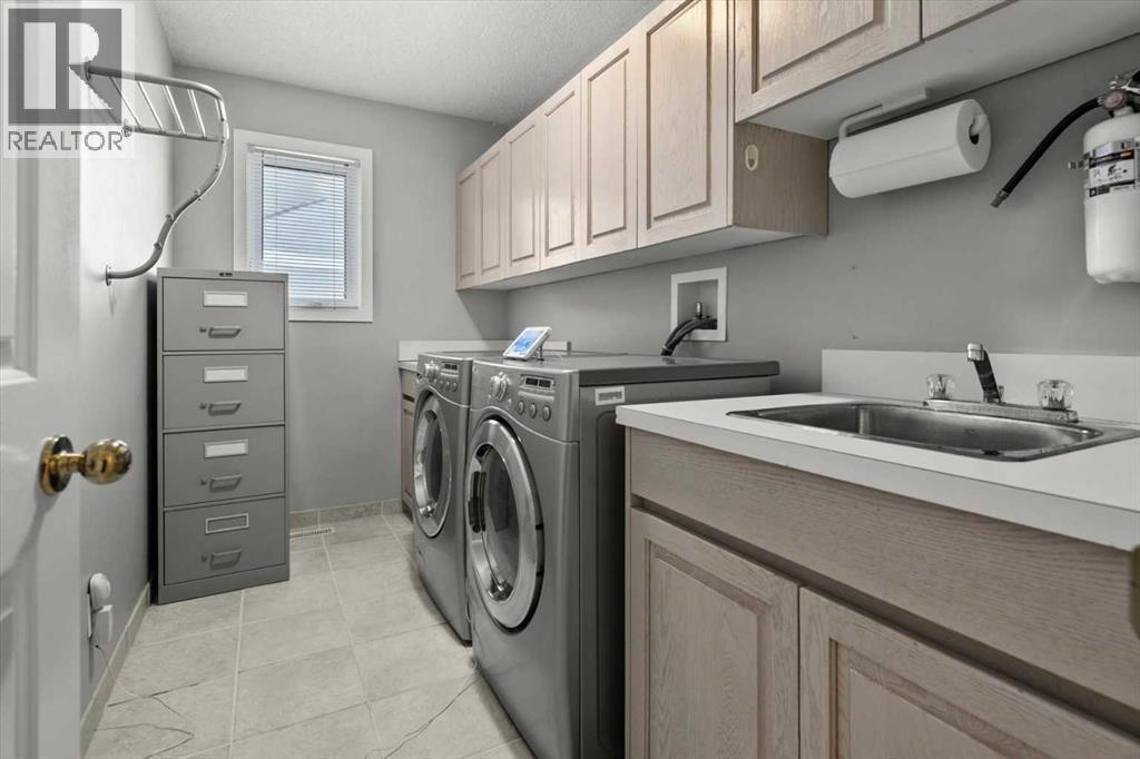 22 Varsity Estates Close NW - 28