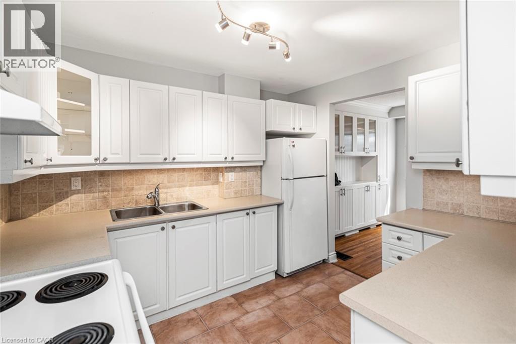 #4 457 WOODVIEW Road - 13