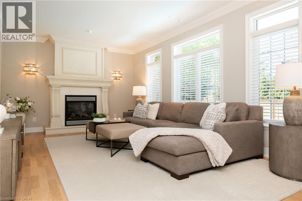 3122 SADDLEWORTH Crescent - 13