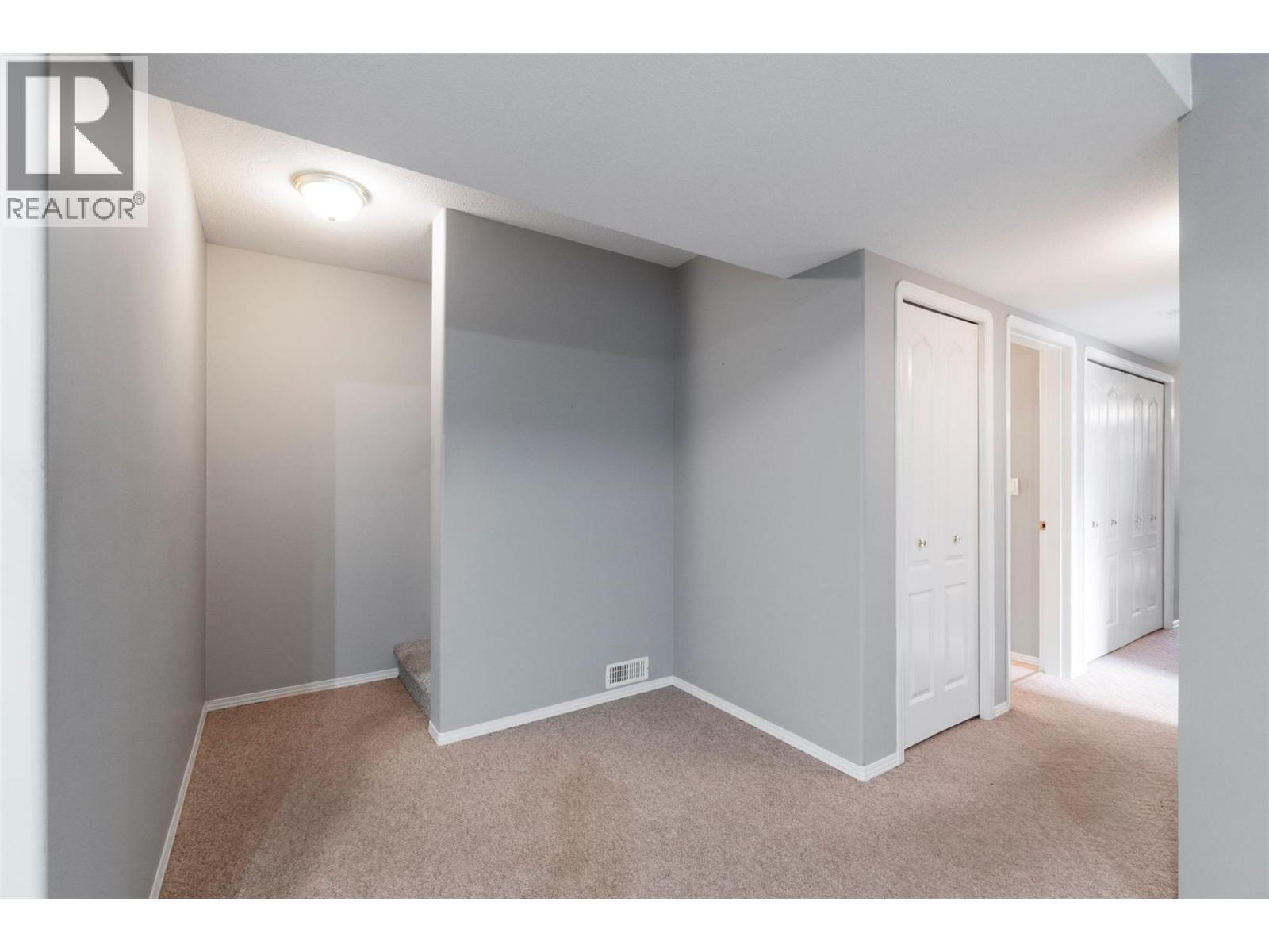 #24 2550 Golf Course Drive - 45