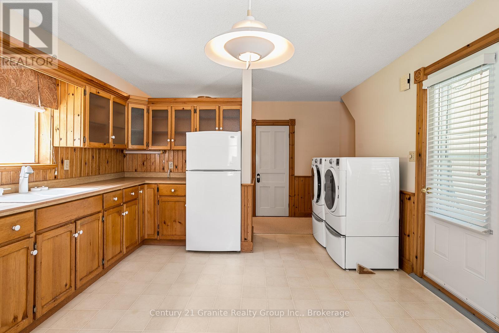 134 HIGHLAND STREET - 19