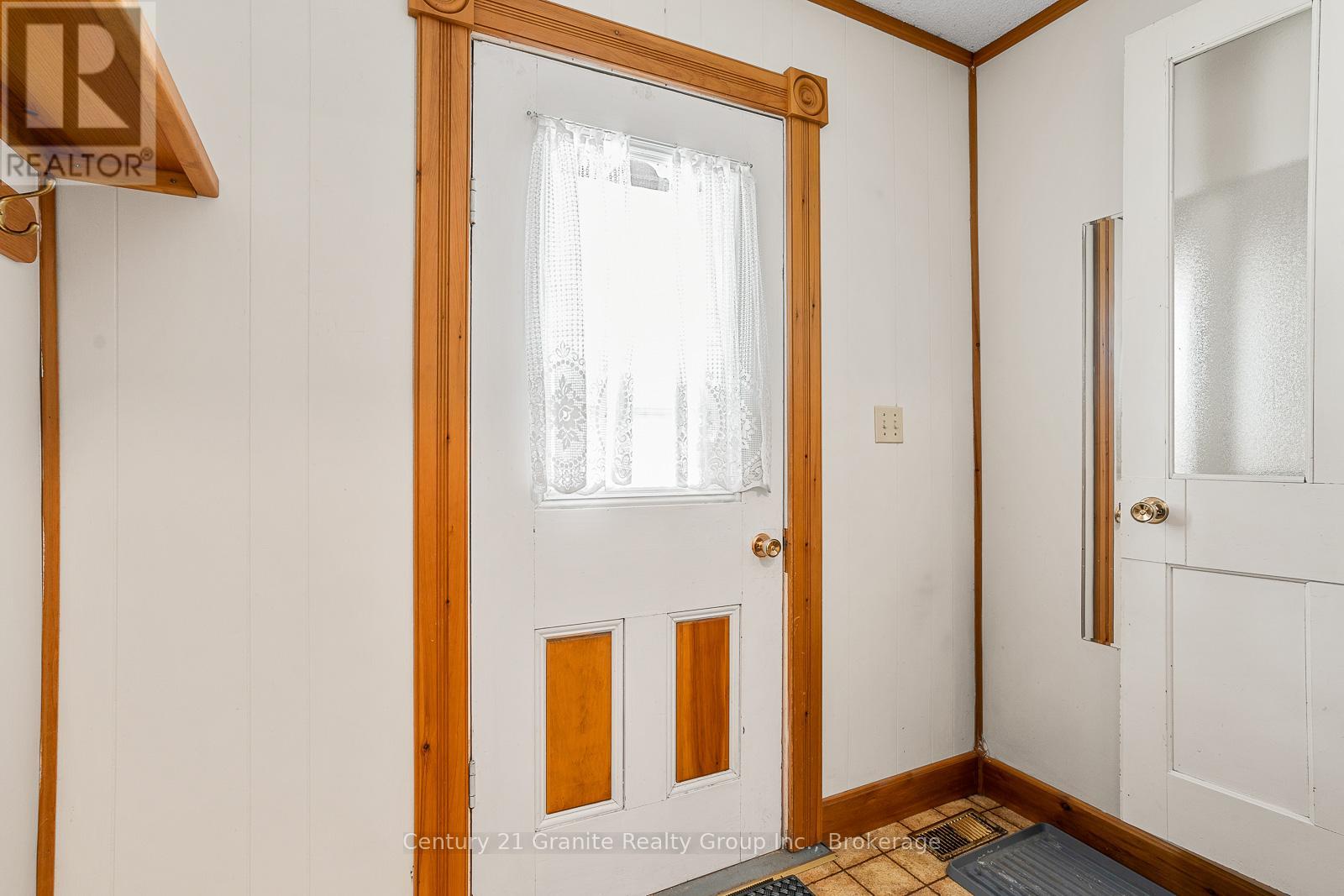 134 HIGHLAND STREET - 21