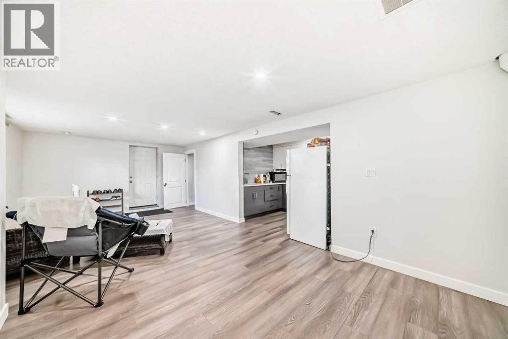 12 Rundleson Way NE - 31