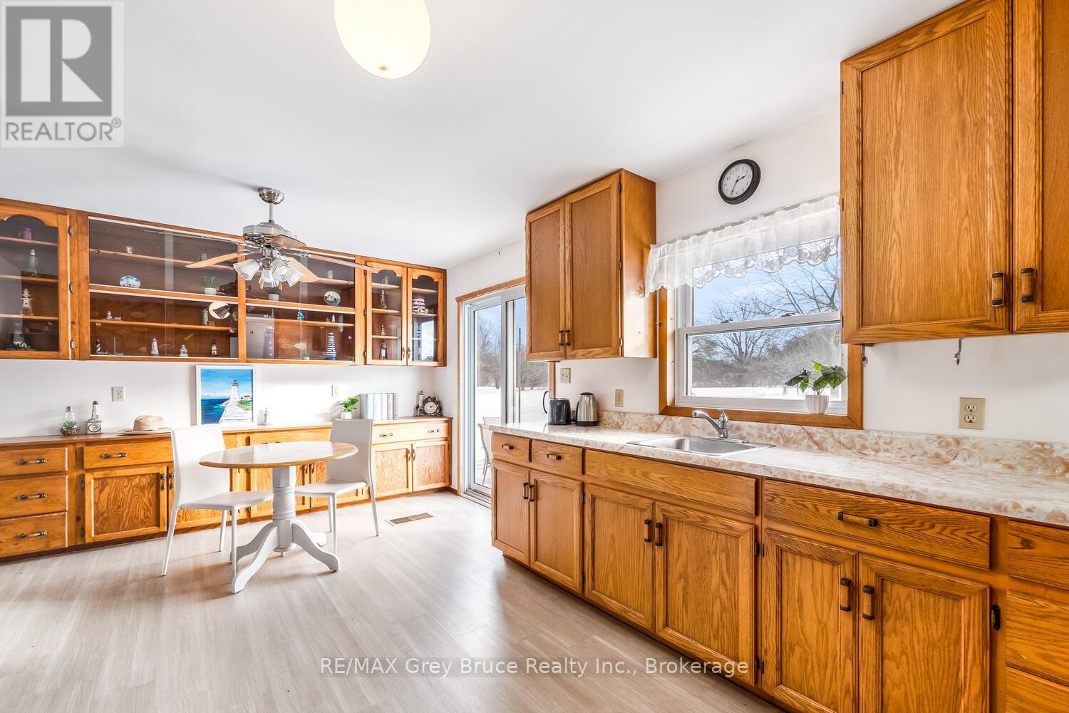 26 MAPLE GOLF CRESCENT - 12