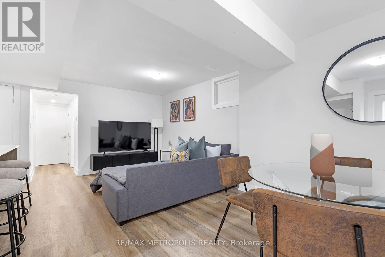 449 LANSDOWNE AVENUE - 22