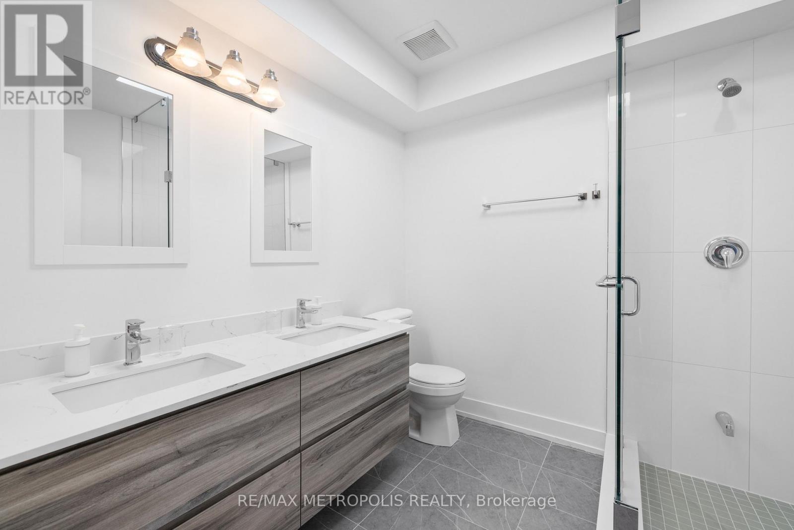 447 LANSDOWNE AVENUE - 9