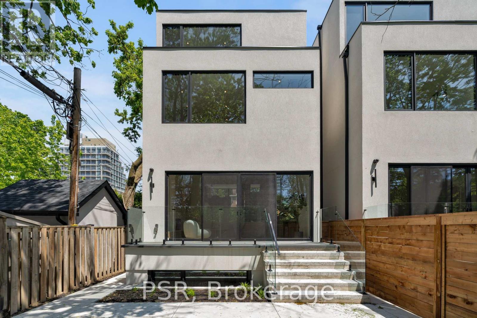 538 DUPLEX AVENUE - 35