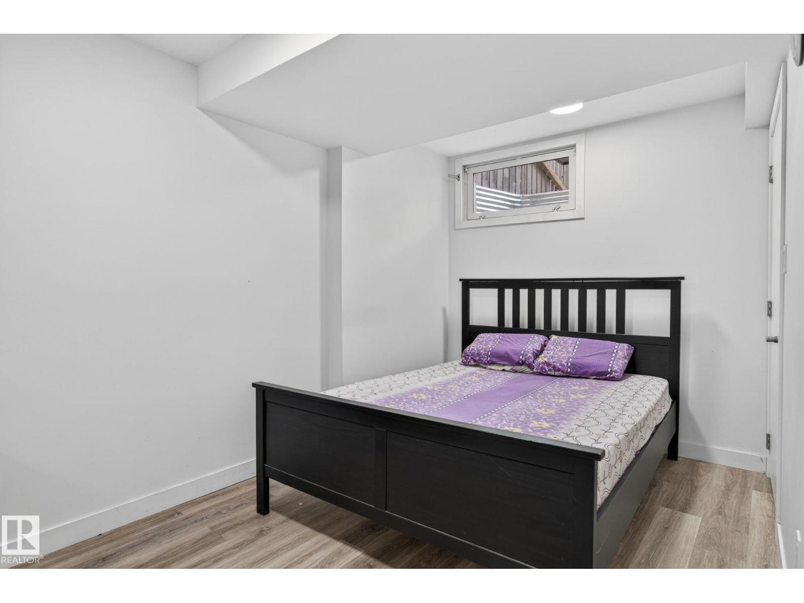 #53 7604 29 AV NW - 31