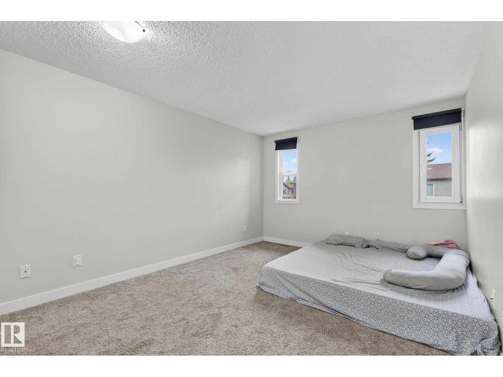 #53 7604 29 AV NW - 17
