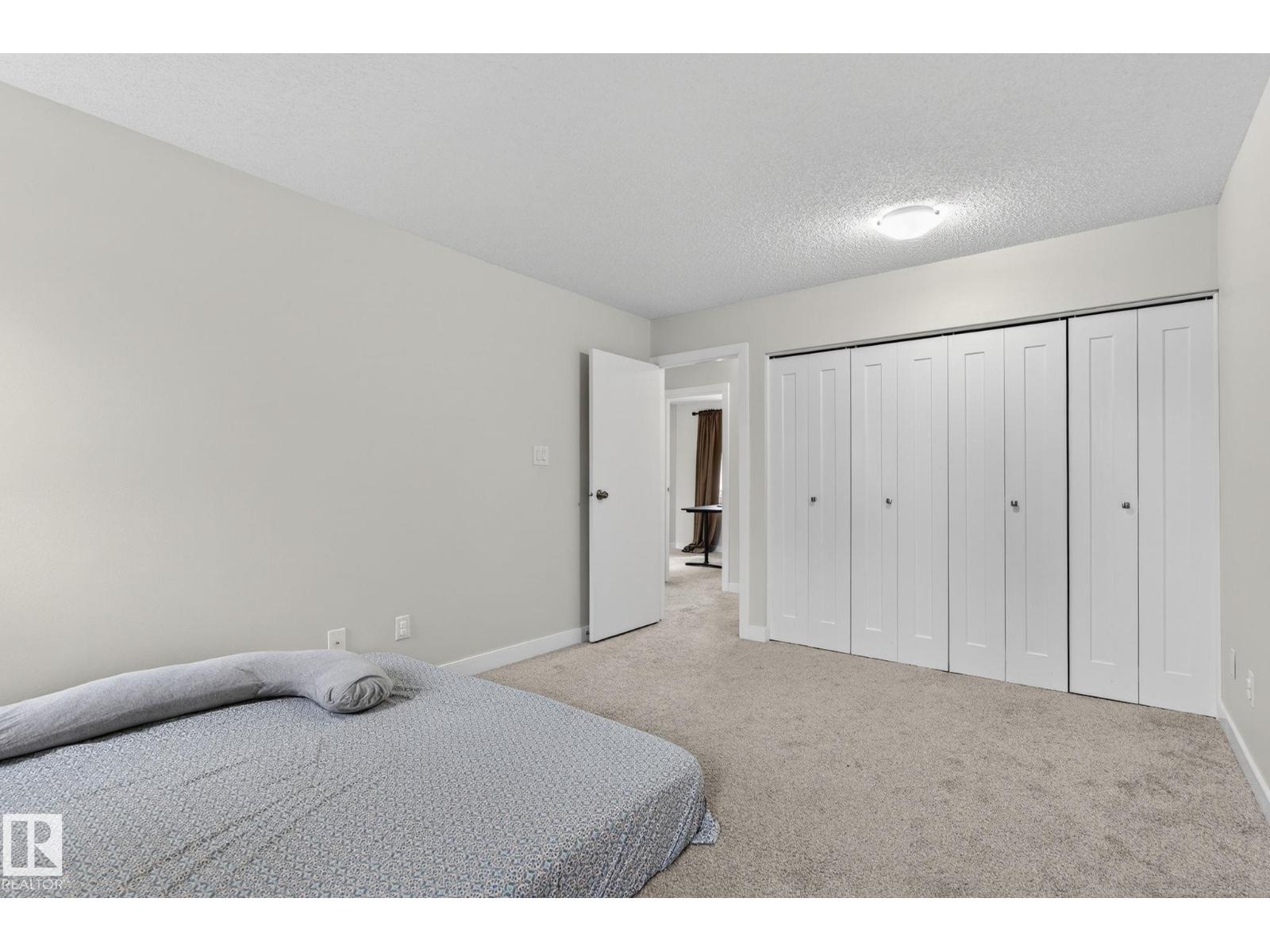 #53 7604 29 AV NW - 18