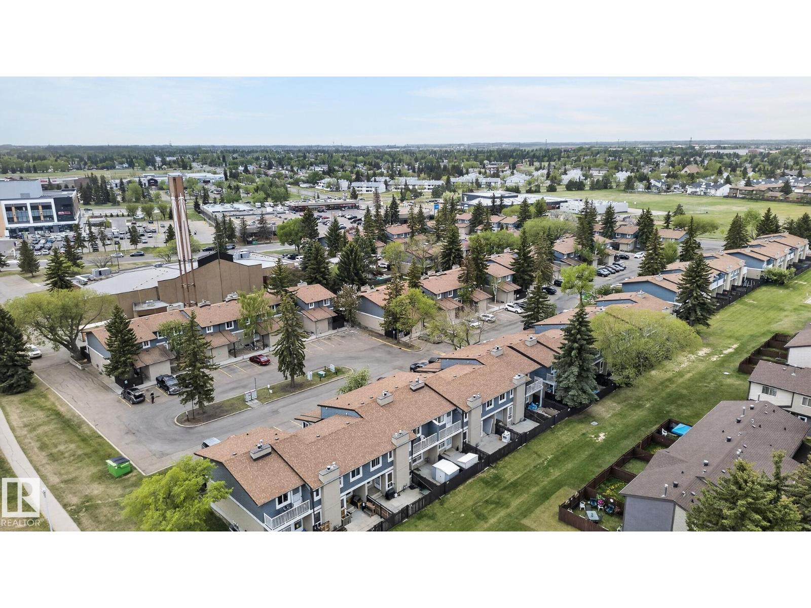 #53 7604 29 AV NW - 32
