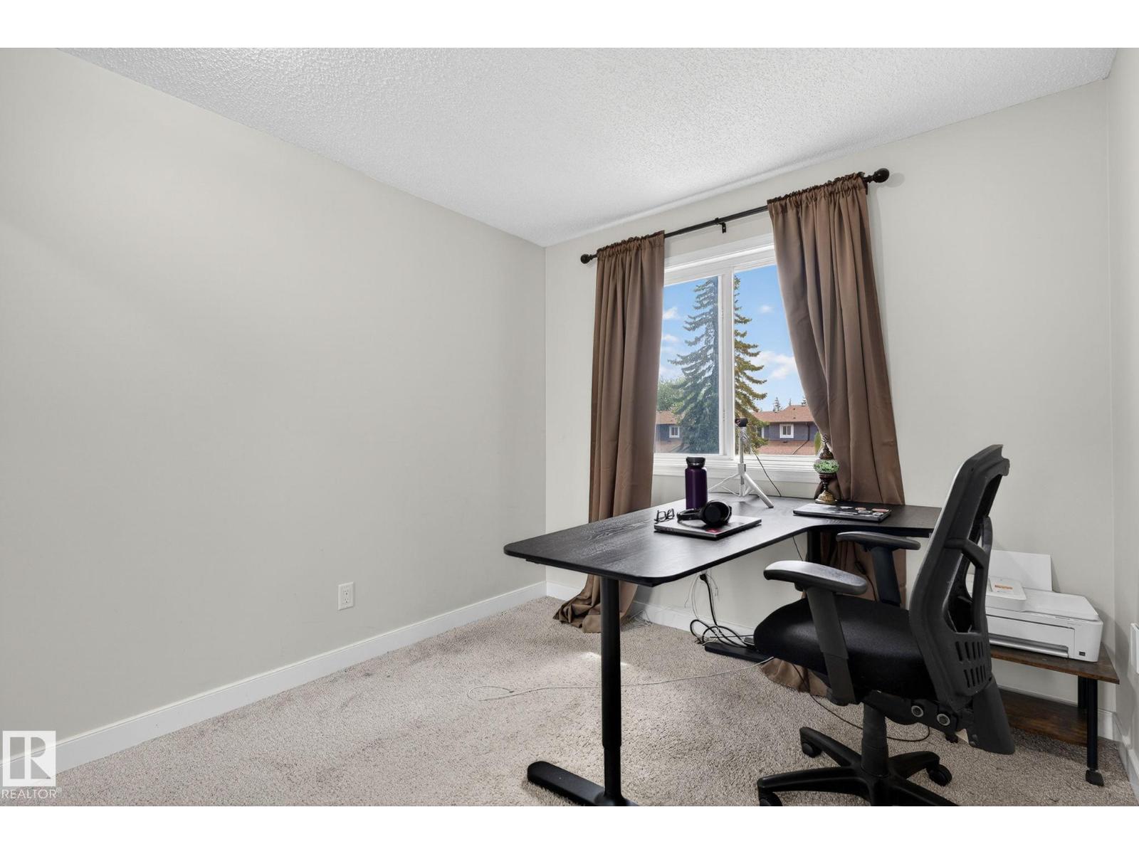#53 7604 29 AV NW - 19