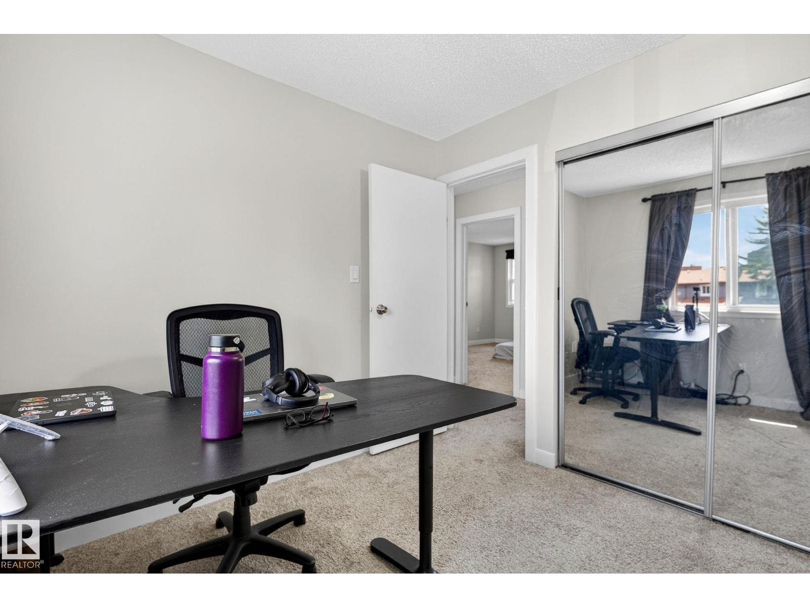 #53 7604 29 AV NW - 20